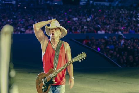 Tour Dates and Tickets | Kenny Chesney