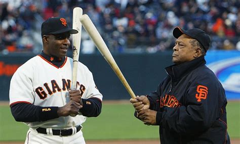 MLB Legend Willie Mays Says Barry Bonds 'Deserves' To Be In The Baseball Hall of Fame - BroBible