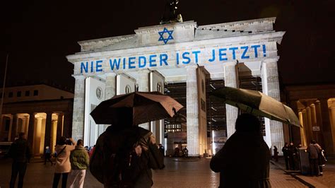 Germany Remembers Kristallnacht at a Fraught Moment - The New York Times