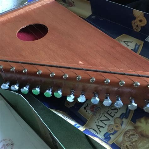 Salterio instrument with sheet music - Depop