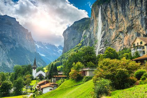 Visit The Valley of 72 Waterfalls in Switzerland: Lauterbrunnen