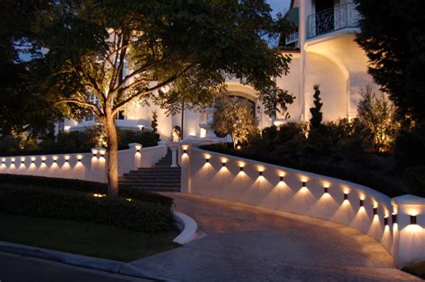 Driveway Lights Guide: Outdoor Lighting Ideas + Tips | INSTALL-IT-DIRECT