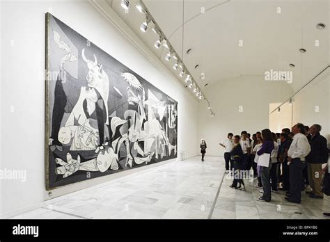 Guernica de Pablo Picasso, el Museo Nacional Centro de Arte Reina Sofía (Museo Reina Sofía ...