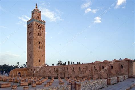 Marrakesh Koutoubia Minaret and Mosque — Stock Photo © rmarinello #1255183