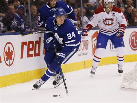 Watch: Auston Matthews scores 30th goal | theScore.com