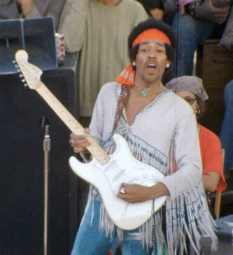 Jimi Hendrix's Guitars, Amps, Effects, and Gear - A Complete History ...