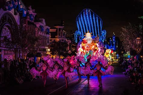 Main Street Electrical Parade is Returning...Again - Disney Tourist Blog