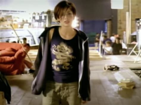 Natalie Imbruglia reveals sad reason she wore army pants in Torn music video | The Chronicle