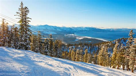 The Best Lake Tahoe Ski Resorts [Updated for 2020 / 2021 Ski Season]