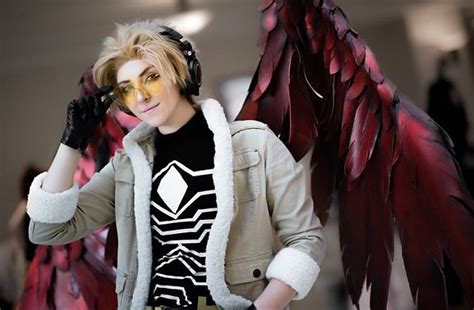 Emma’s hawks😍 | Cosplay characters, Mha cosplay, Amazing cosplay