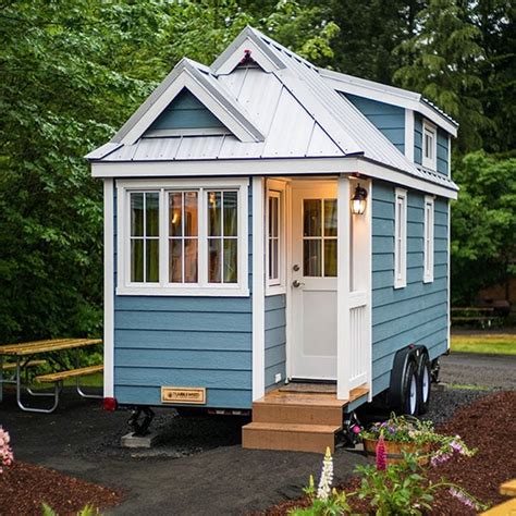 14 Amazing Tiny Homes: Pictures of Tiny Houses Inside and Out: Family ...