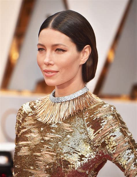 Sensational jewels at the Oscars | Jessica biel, Oscars beauty, Red ...