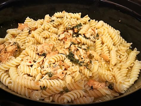 Slow Cooker Olive Garden Chicken Pasta | Julie's Creative Lifestyle