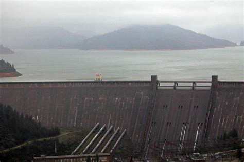 Shasta Dam sees biggest release in decades as reservoir nears capacity