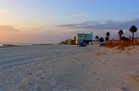 Pinellas County Beaches: Sparkling White Sand on the Gulf of Mexico