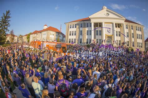 ESPN's 'College GameDay' announces return to JMU | Sports | breezejmu.org