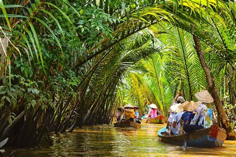 A greeny day on Vietnam Mekong river | Start our journey on Mekong river