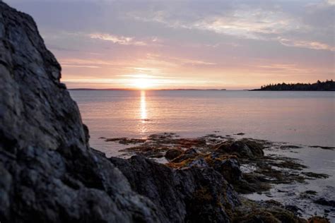 Where to Watch the Sunrise in Maine: 10 Best Spots | New England With Love