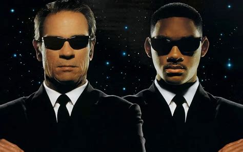 Men in Black Sunglasses: What Shades did Will Smith Wear?