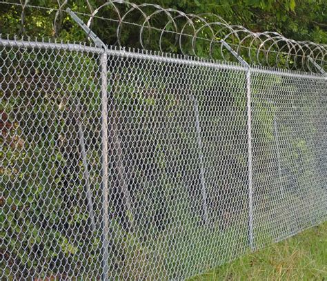 Cyclone Fence Chain link fencingcyclone fencediamond mesh fence