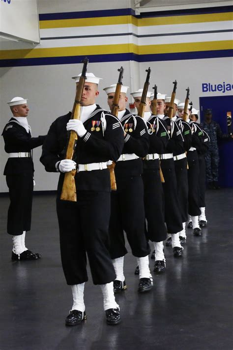 DVIDS - Images - U.S. Navy Ceremonial Guard Drill Team demonstrate capabilities [Image 6 of 10]