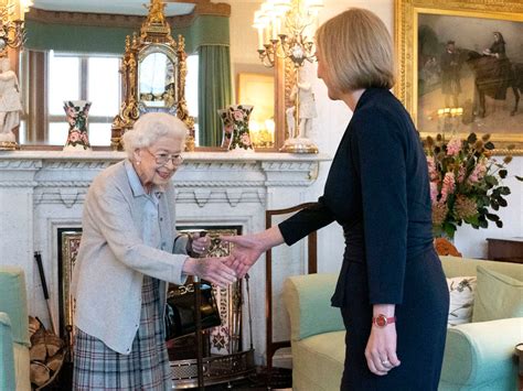 Queen appoints Liz Truss as UK’s prime minister | Politics News | Al ...