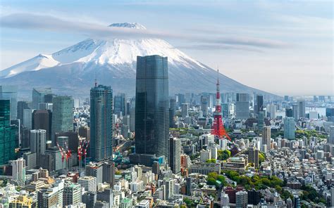 Tokyo Tower Awaits: Explore Japan's Towering Wonder!