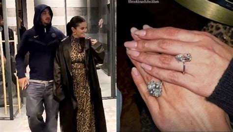 Selena Gomez Flaunts Gigantic Diamond Engagement Ring Amidst Dating ...