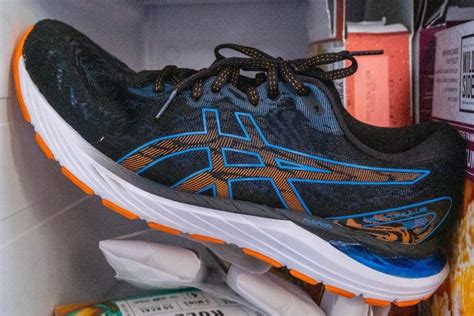 Cut in half: ASICS Gel Cumulus 23 Review | RunRepeat