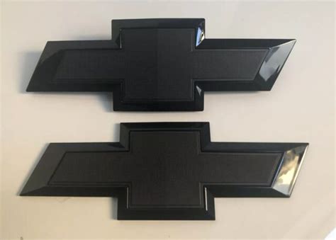 Chevrolet Silverado Badges