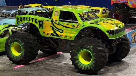 Hot Wheels Monster Trucks Live GLOW PARTY Las Vegas 2023 FULL SHOW ...