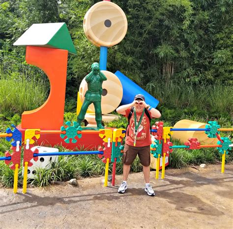 A GEEK DADDY: TOY STORY LAND