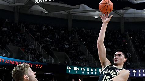 Purdue basketball: Zach Edey is midseason national player of the year