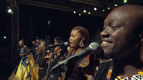 DEBORAH LUKALU - GLORIOUS LIFE {DOUBLE FAVEUR} - LIVE IN ABIDJAN || The OFFICIAL VIDEO Akkoorden ...