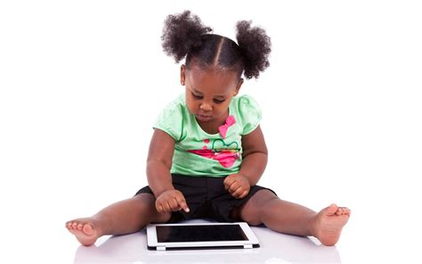 Should Toddlers Play With Tablets?