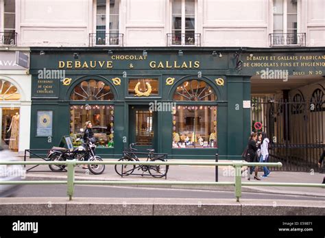 Chocolate shop manufacturers Debauve Gallais Rue des Saints Peres in ...