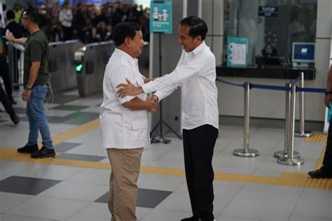 Akhirnya! Jokowi dan Prabowo Bersua di Stasiun MRT - ruber.id