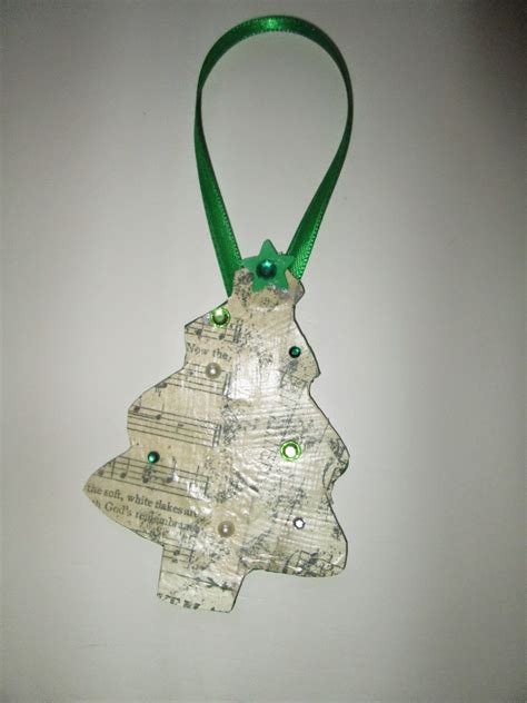 roommom27: Handmade Music Themed Christmas Tree Ornaments