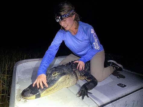 I’m the world’s hottest scientist and I wrestle alligators