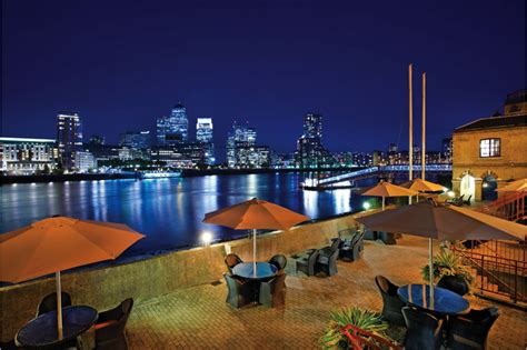 DoubleTree by Hilton Hotel London Â– Docklands Riverside Sold to Chinese Investor Group