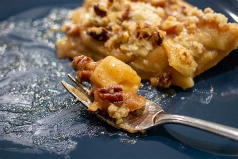 Caramel Apple Pecan Streusel Pie Recipe - Baking Kneads, LLC