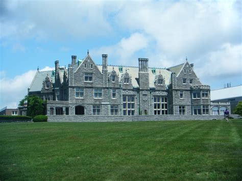 Avery Point Lighthouse - 26 Photos - Landmarks & Historical Buildings ...