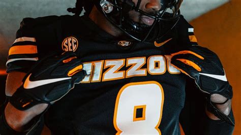 Missouri Tigers Unveil Updated Football Uniforms – SportsLogos.Net News