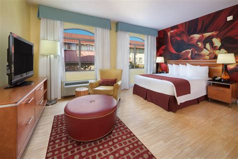 Hotel Indigo San Antonio Riverwalk in San Antonio (TX) - Room Deals ...