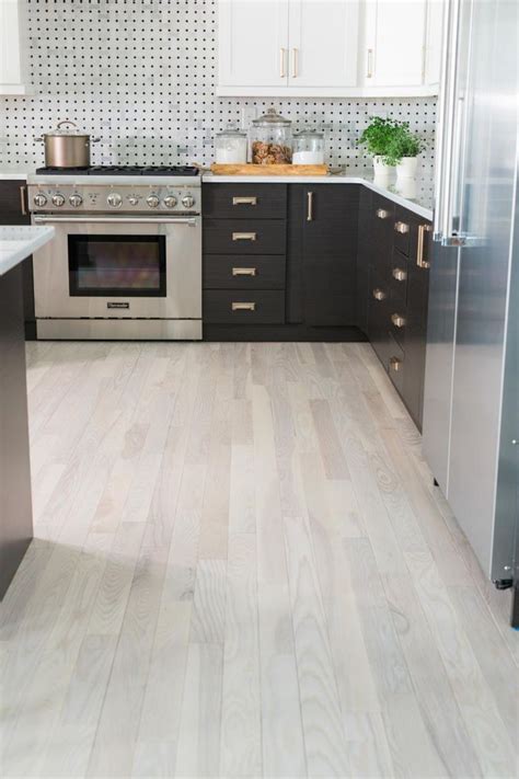 2019 New Ideas Flooring Design for White Kitchen Cabinets | Wood floor kitchen, Laminate ...