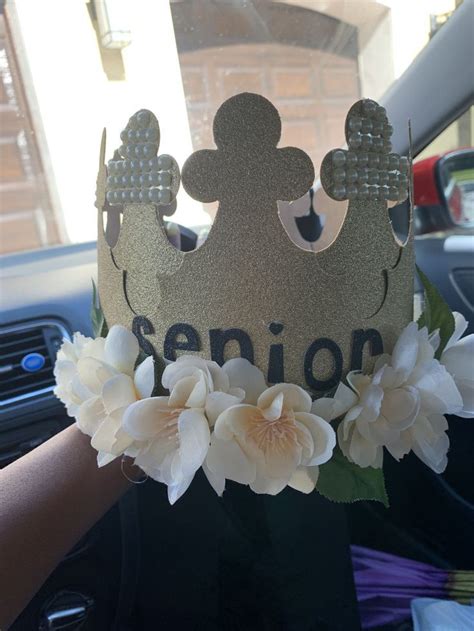 Senior Crown 2020 DIY - #Crown #DIY #Senior | Senior crowns, Senior year diy, Seniors