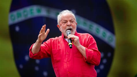 Brazilian President Lula Da Silva Calls For Freedom For Julian Assange