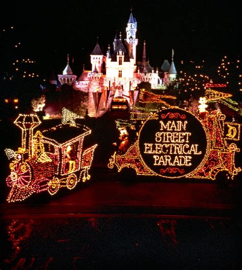 The History of the Main Street Electrical Parade — The Disney Classics