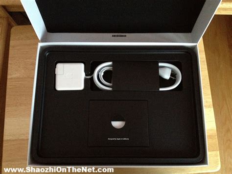 Mid-2012 13" MacBook Air Unboxing - Shaozhi On The Net