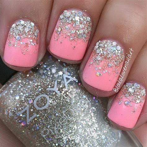 70+ Stunning Glitter Nail Designs 2022